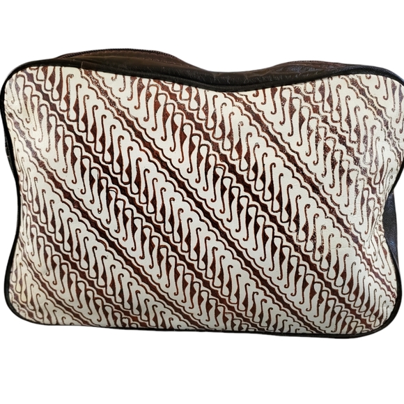 Vintage Handmade Luggage Set From Indonesia At Proyek Rehabilitasi Bethesda - Picture 3 of 16